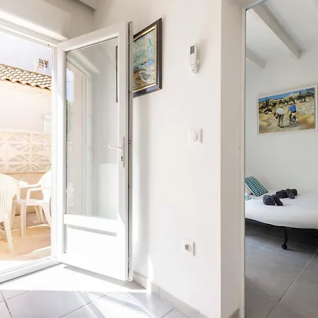 Le Patio De La - Comfortable One-bedroom Flat With Terrace In * Valras-Plage